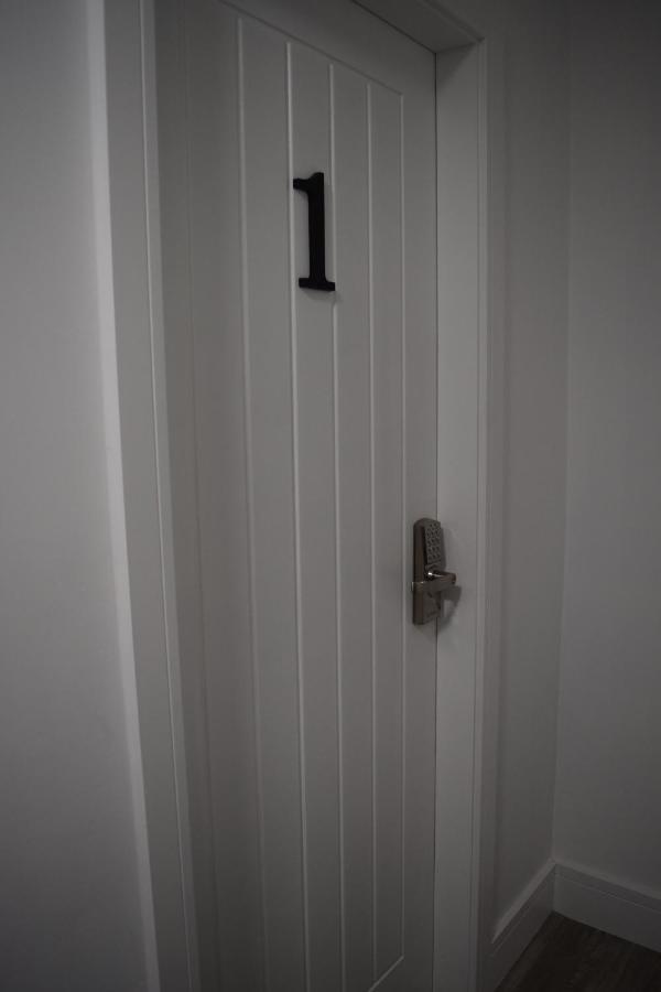 Airport Padzzz Apartment Wythenshawe Exterior photo