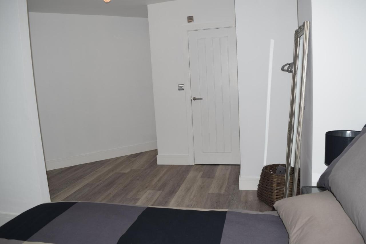 Airport Padzzz Apartment Wythenshawe Exterior photo